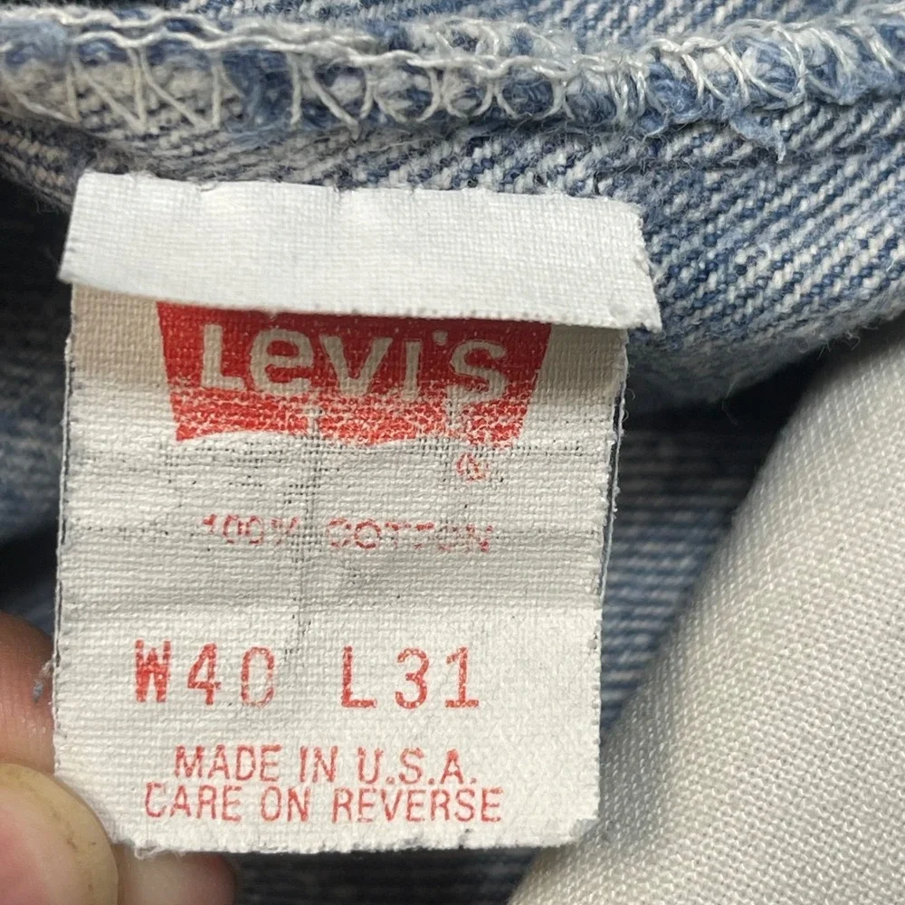 Vintage Levi's 501 Men's 36x28 Jeans USA Made Distressed Button Fly Light Wash - Picture 7 of 13
